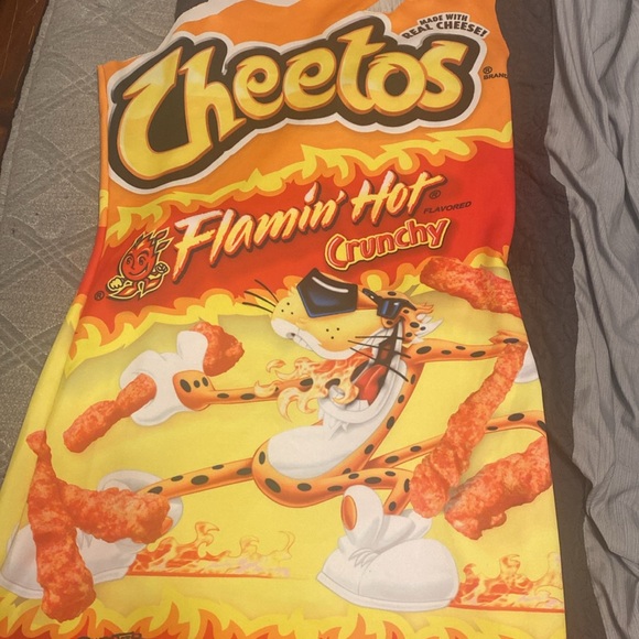 FLAMING HOT CHEETO COSTUME BY SPIRIT HALLOWEEN - Picture 2 of 6